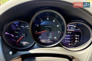 Внедорожник / Кроссовер Porsche Macan 2018 в 