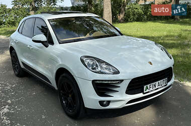 Внедорожник / Кроссовер Porsche Macan 2016 в 