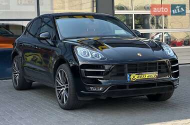 Позашляховик / Кросовер Porsche Macan 2015 в Івано-Франківську