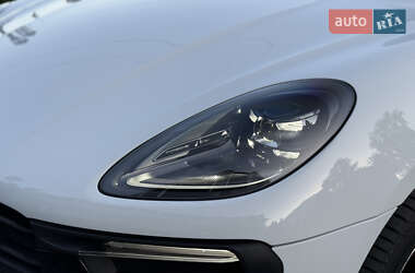 Внедорожник / Кроссовер Porsche Macan 2023 в 
