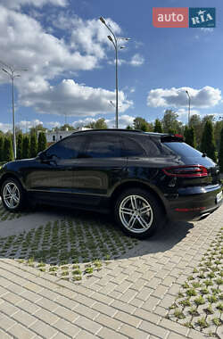Внедорожник / Кроссовер Porsche Macan 2018 в 