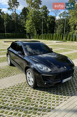 Внедорожник / Кроссовер Porsche Macan 2018 в 