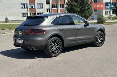 Внедорожник / Кроссовер Porsche Macan 2015 в 