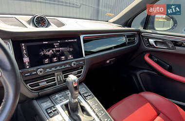 Внедорожник / Кроссовер Porsche Macan 2021 в 