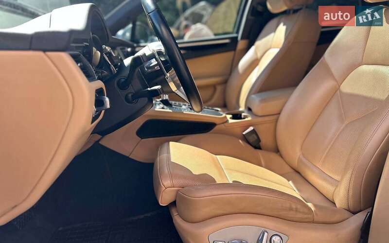 Внедорожник / Кроссовер Porsche Macan 2018 в Черновцах фото 10 Внедорожник / Кроссовер Porsche Macan 2018 в Черновцах