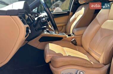 Внедорожник / Кроссовер Porsche Macan 2018 в 