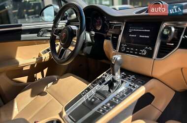Внедорожник / Кроссовер Porsche Macan 2018 в 