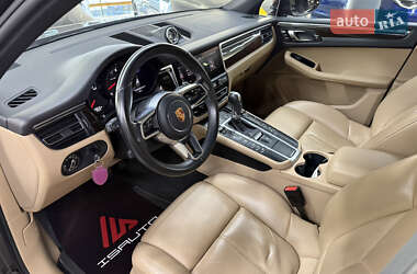 Внедорожник / Кроссовер Porsche Macan 2019 в 
