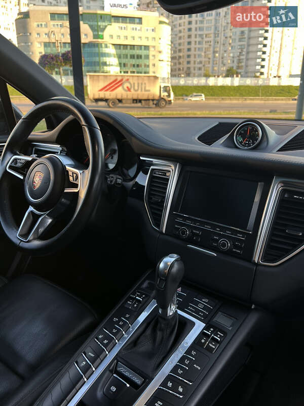 Внедорожник / Кроссовер Porsche Macan 2015 в Киеве фото 10 Внедорожник / Кроссовер Porsche Macan 2015 в Киеве