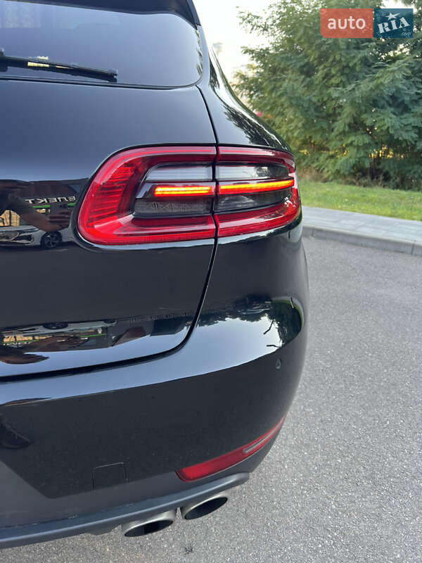 Внедорожник / Кроссовер Porsche Macan 2015 в Киеве фото 31 Внедорожник / Кроссовер Porsche Macan 2015 в Киеве