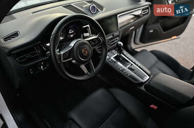 Внедорожник / Кроссовер Porsche Macan 2019 в 