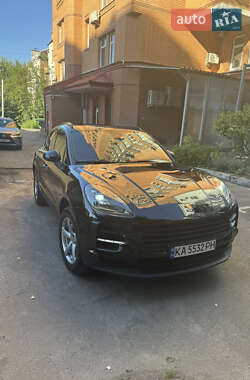 Внедорожник / Кроссовер Porsche Macan 2018 в 