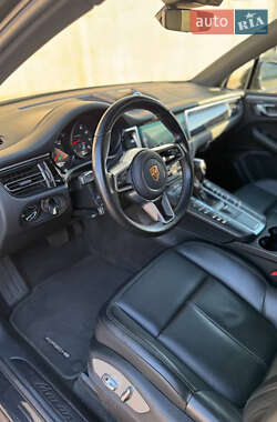 Внедорожник / Кроссовер Porsche Macan 2021 в 
