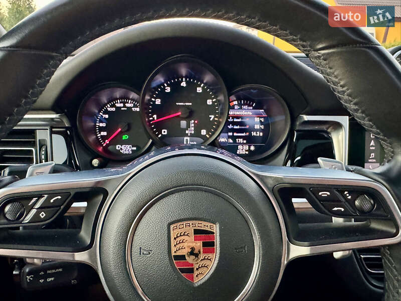 Внедорожник / Кроссовер Porsche Macan 2019 в Киеве