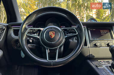 Внедорожник / Кроссовер Porsche Macan 2014 в 