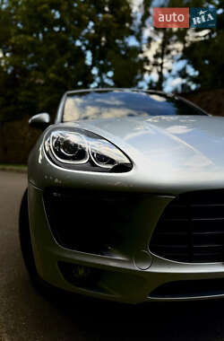 Внедорожник / Кроссовер Porsche Macan 2015 в 