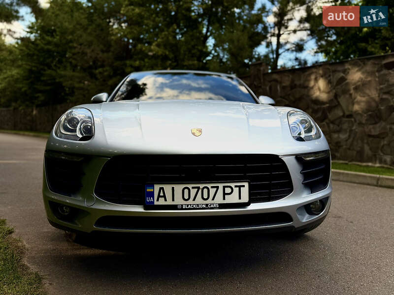 Внедорожник / Кроссовер Porsche Macan 2015 в 
