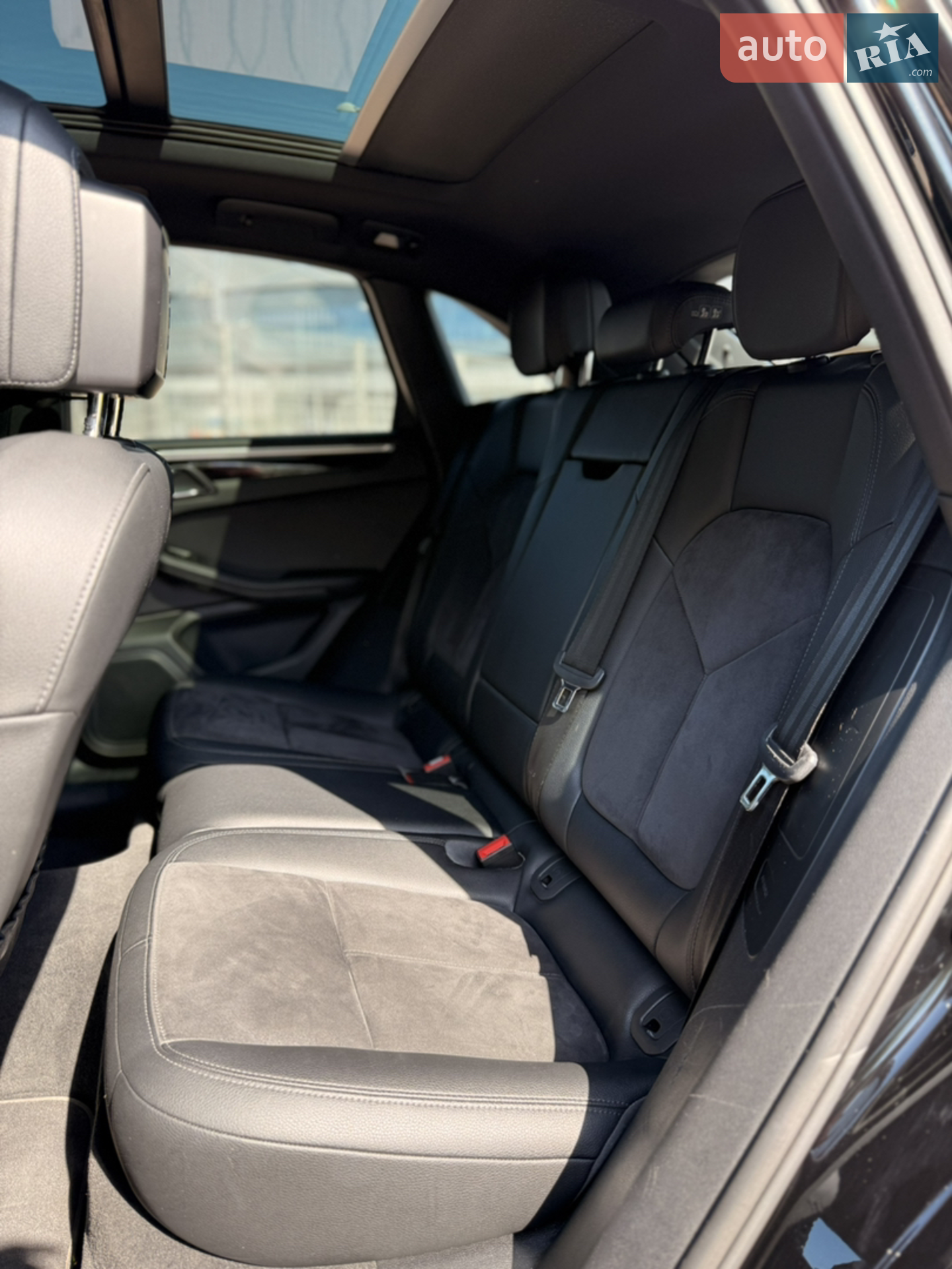 2016 Porsche Macan - мініатюра 9