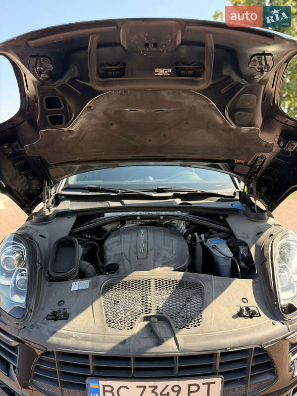 Внедорожник / Кроссовер Porsche Macan 2016 в Львове