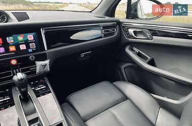 Внедорожник / Кроссовер Porsche Macan 2024 в 