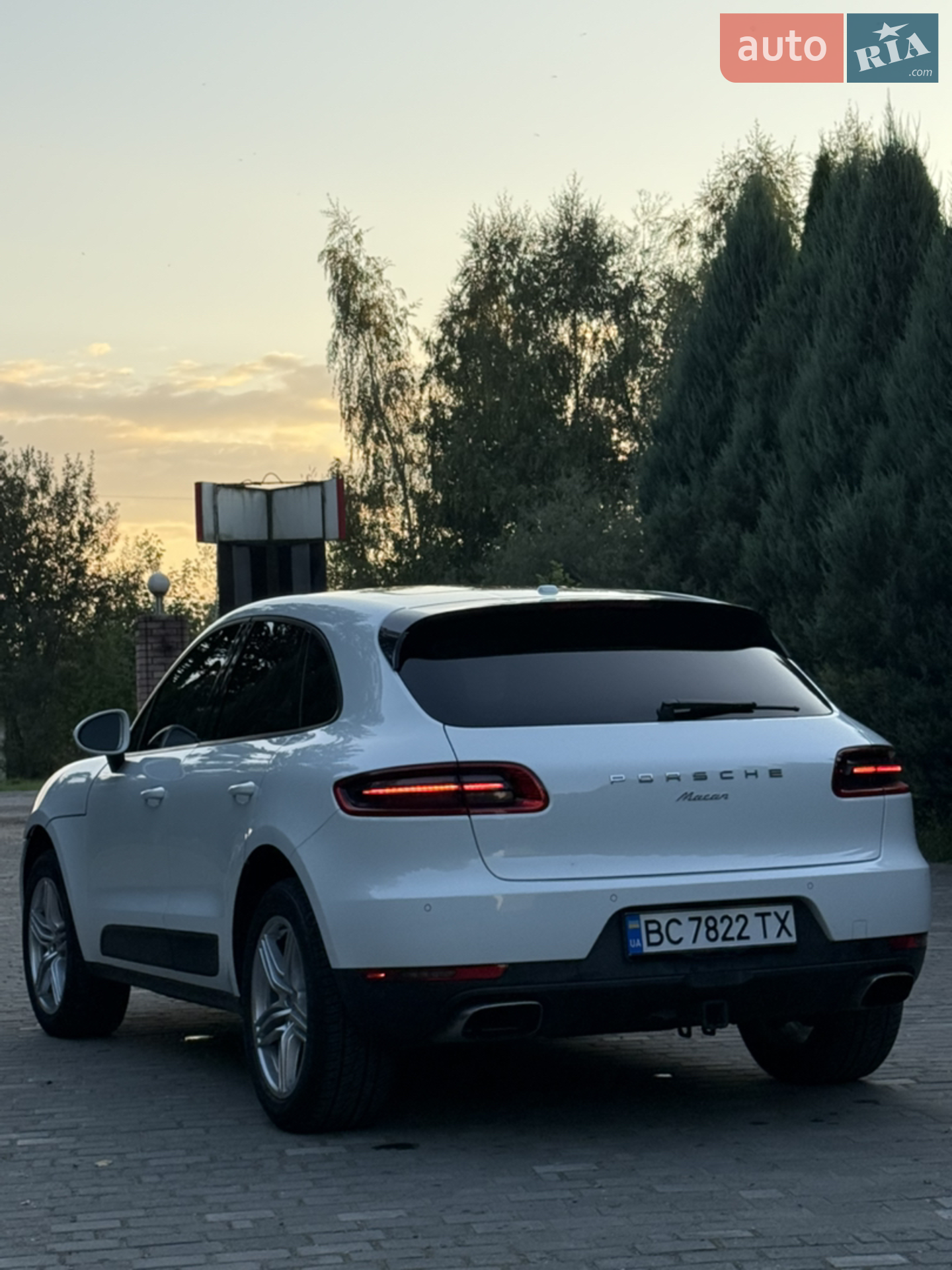 2016 Porsche Macan - мініатюра 12