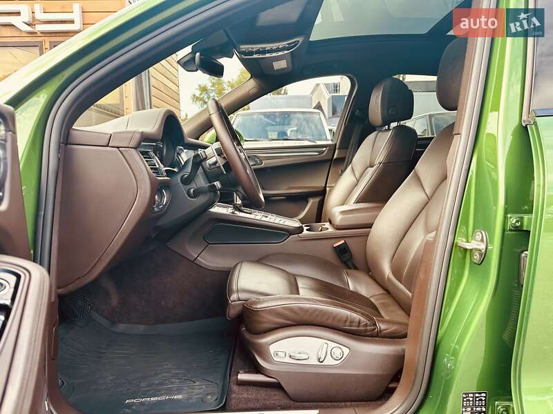 Внедорожник / Кроссовер Porsche Macan 2018 в Киеве