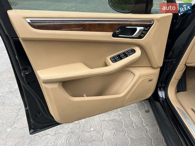 Позашляховик / Кросовер Porsche Macan 2015 в Луцьку фото 32 Позашляховик / Кросовер Porsche Macan 2015 в Луцьку