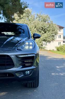 Внедорожник / Кроссовер Porsche Macan 2014 в 