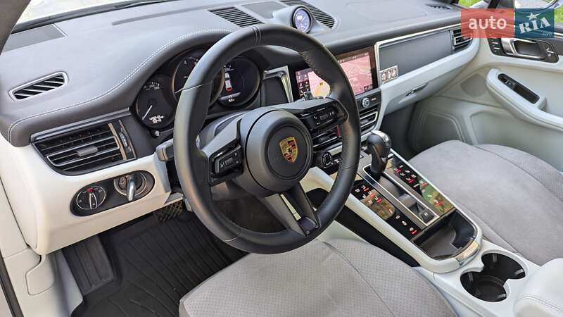 Внедорожник / Кроссовер Porsche Macan 2022 в Киеве