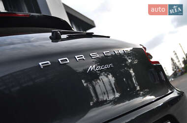 Внедорожник / Кроссовер Porsche Macan 2017 в 