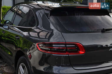 Внедорожник / Кроссовер Porsche Macan 2017 в 