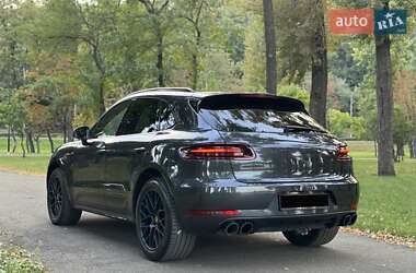 Внедорожник / Кроссовер Porsche Macan 2016 в 