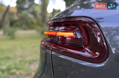 Внедорожник / Кроссовер Porsche Macan 2016 в 