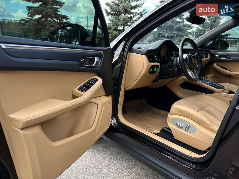 Внедорожник / Кроссовер Porsche Macan 2017 в Киеве