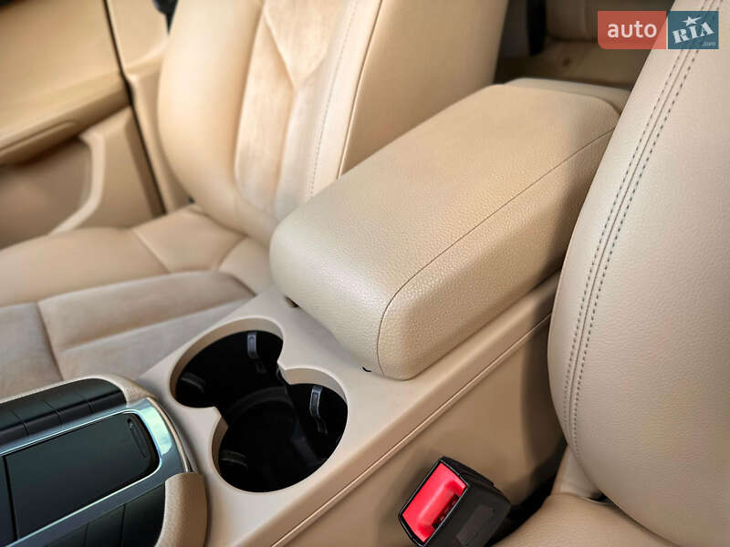 Внедорожник / Кроссовер Porsche Macan 2017 в Киеве