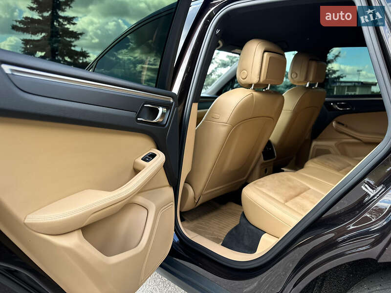 Внедорожник / Кроссовер Porsche Macan 2017 в Киеве