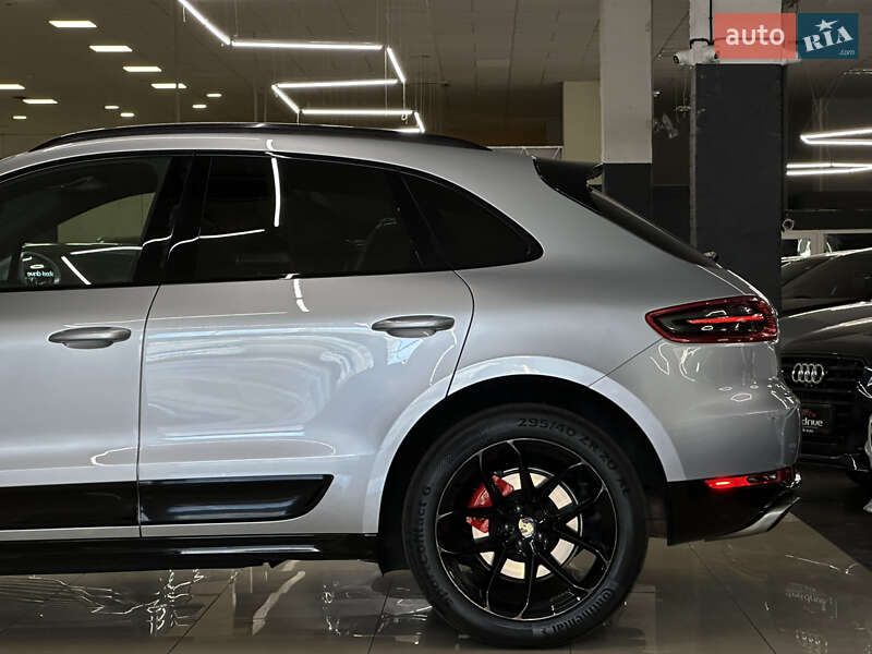 Внедорожник / Кроссовер Porsche Macan 2016 в Николаеве