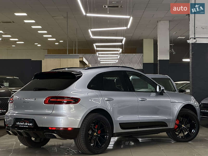 Внедорожник / Кроссовер Porsche Macan 2016 в Николаеве