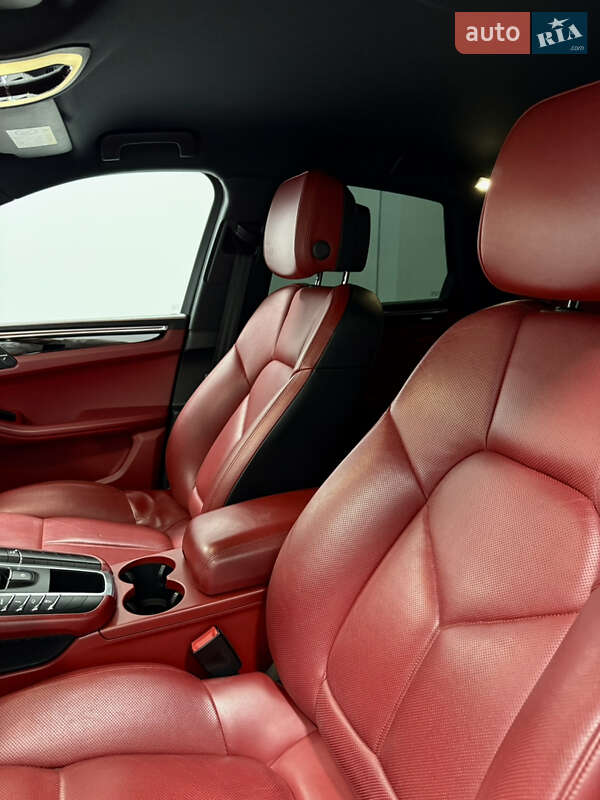 Внедорожник / Кроссовер Porsche Macan 2014 в Одессе