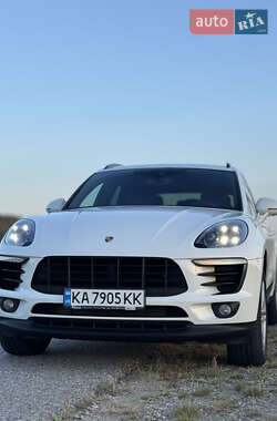 Внедорожник / Кроссовер Porsche Macan 2015 в Новоднестровске