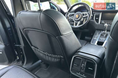 Внедорожник / Кроссовер Porsche Macan 2016 в 