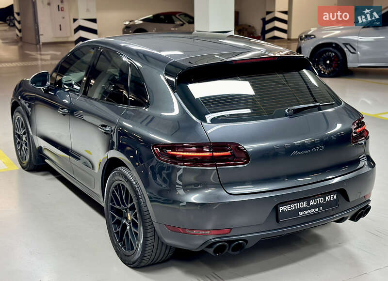 Внедорожник / Кроссовер Porsche Macan 2016 в Киеве