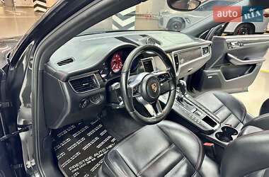 Внедорожник / Кроссовер Porsche Macan 2016 в 