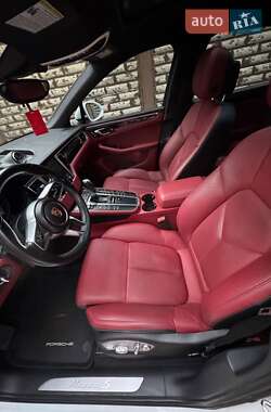 Внедорожник / Кроссовер Porsche Macan 2016 в 