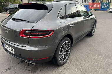 Внедорожник / Кроссовер Porsche Macan 2015 в 
