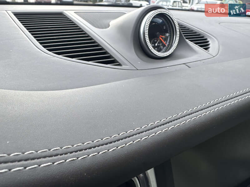 Внедорожник / Кроссовер Porsche Macan 2015 в Одессе