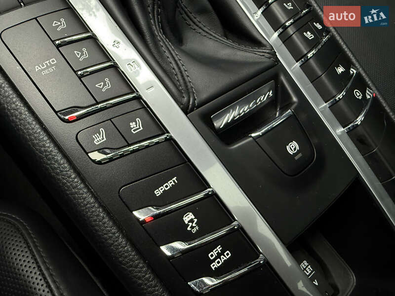 Внедорожник / Кроссовер Porsche Macan 2020 в Киеве