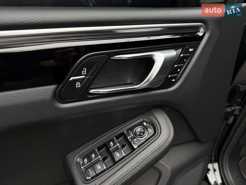 Внедорожник / Кроссовер Porsche Macan 2020 в Киеве