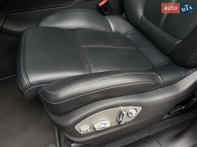 Внедорожник / Кроссовер Porsche Macan 2020 в Киеве