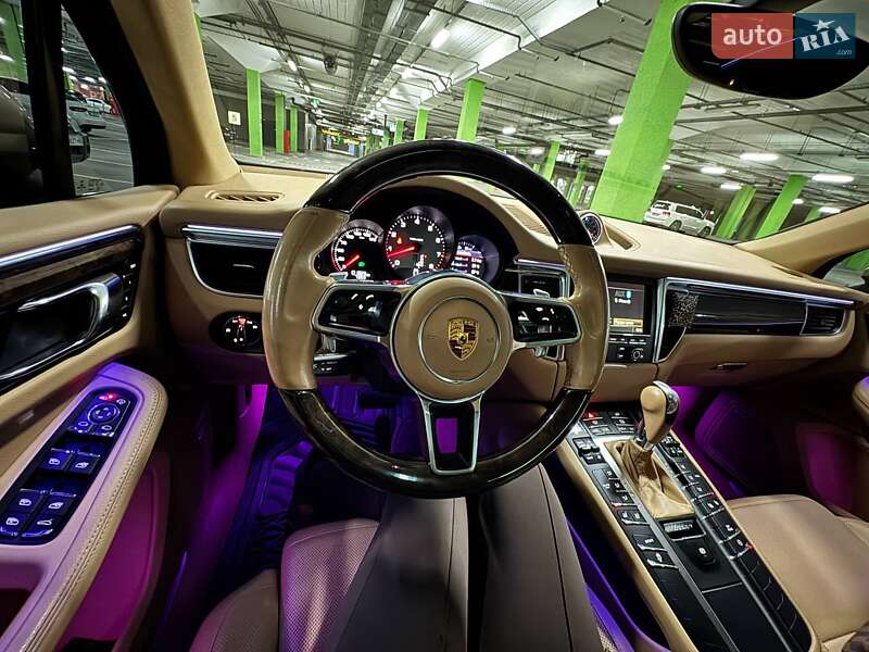 Внедорожник / Кроссовер Porsche Macan 2014 в Киеве